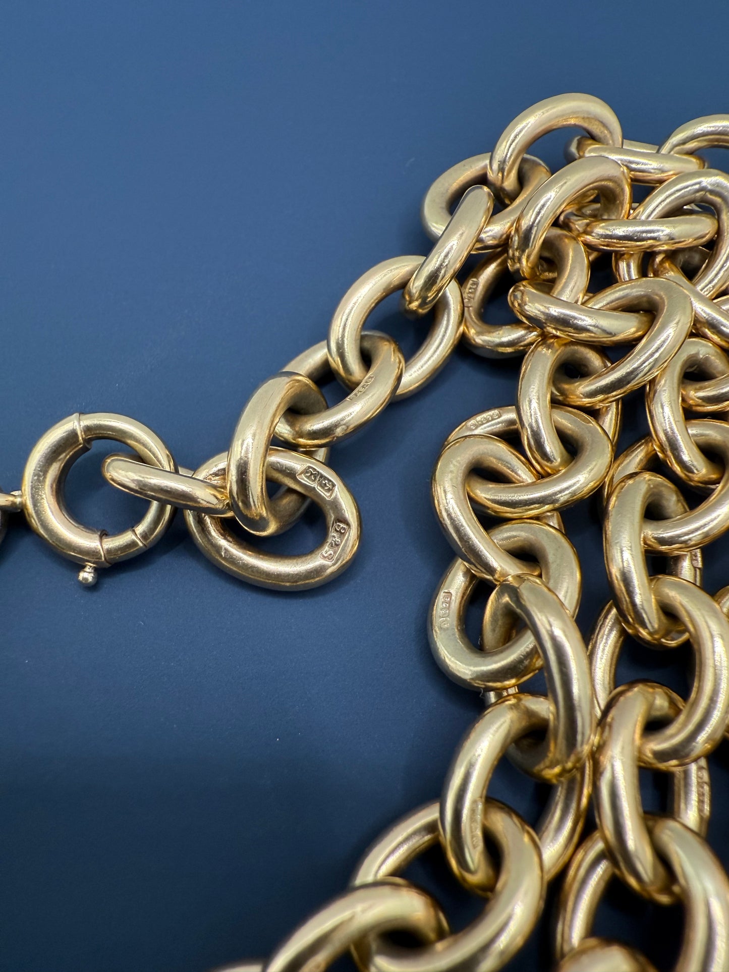 Stunning Long Vintage 9ct Yellow Gold Cable Chain