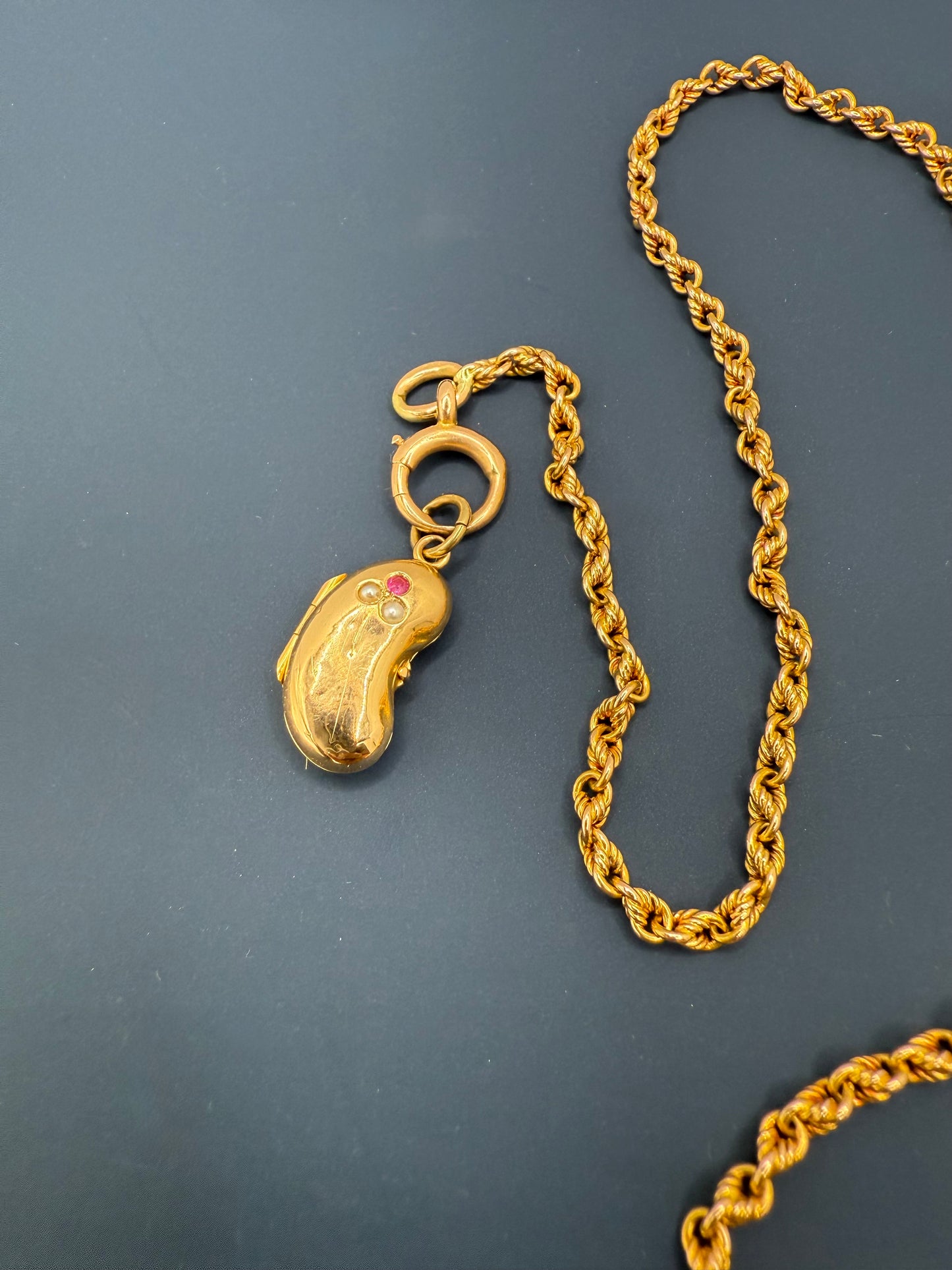 Antique 18ct Gold Opening Lucky Bean Charm Pendant