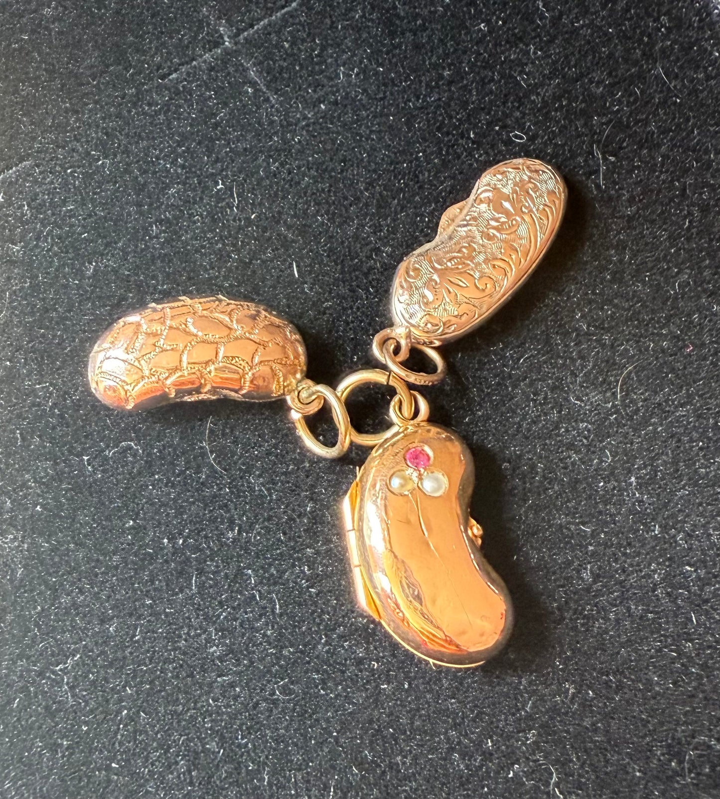 Antique 9ct Gold Lucky Kidney Bean Charm Pendant