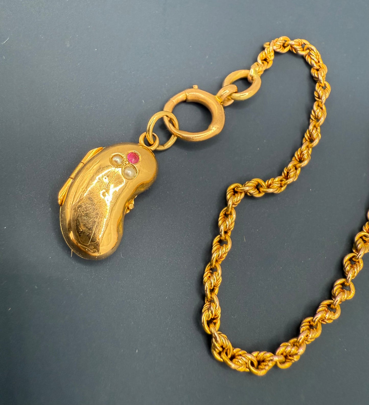 Antique 18ct Gold Opening Lucky Bean Charm Pendant