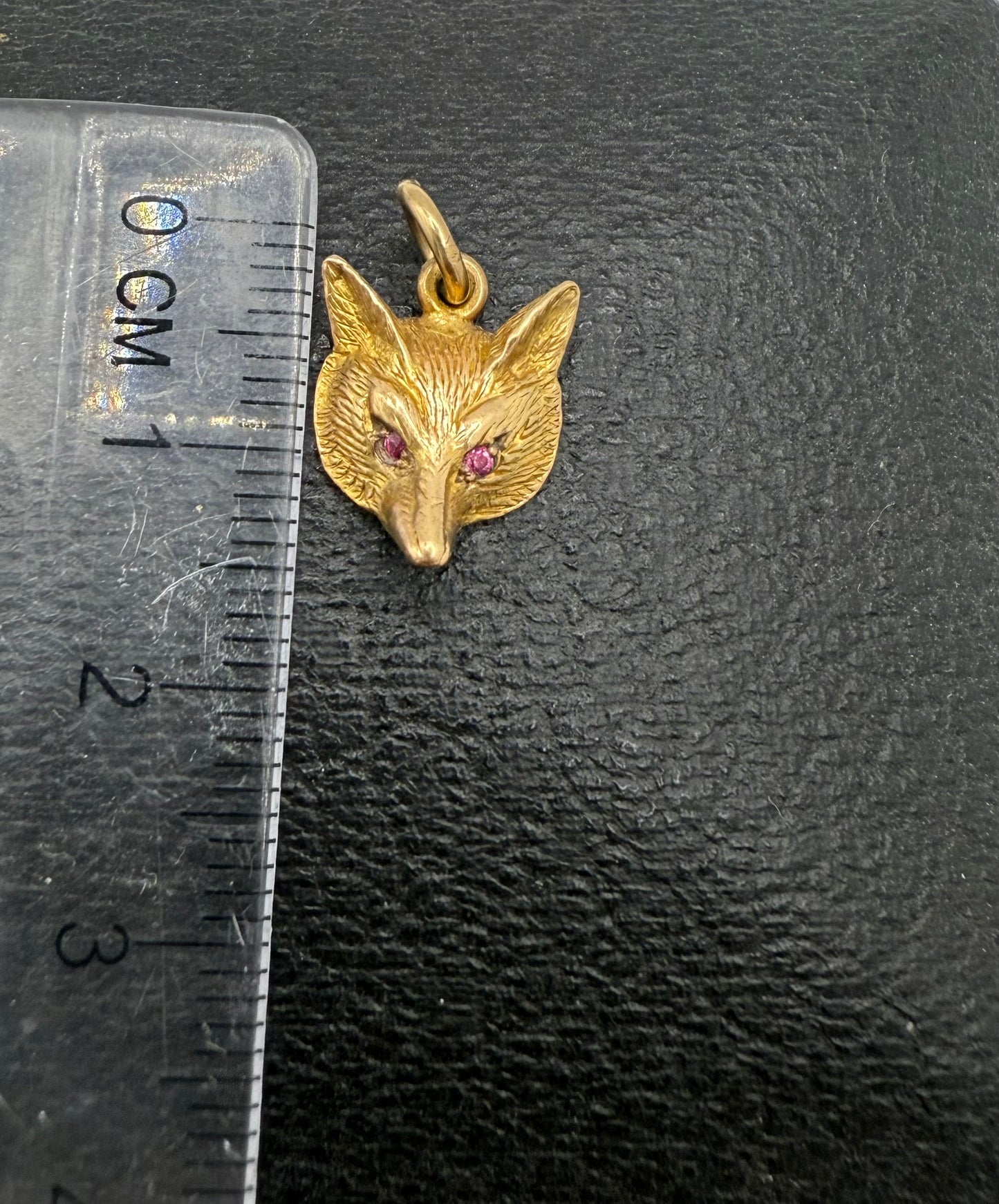 Vintage 9ct Gold Gem Set Fox Head Charm