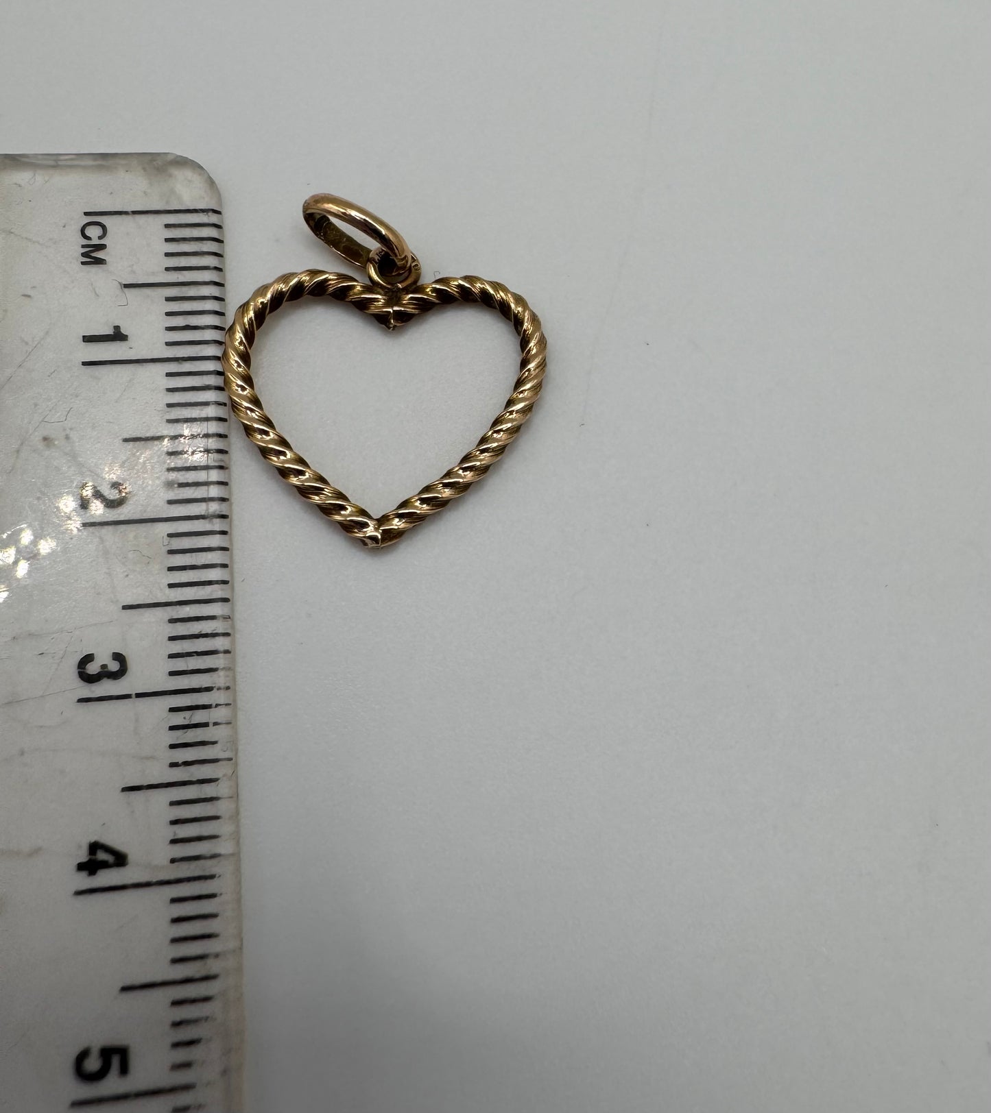 Vintage 9ct Gold Twisted Openwork Heart Charm