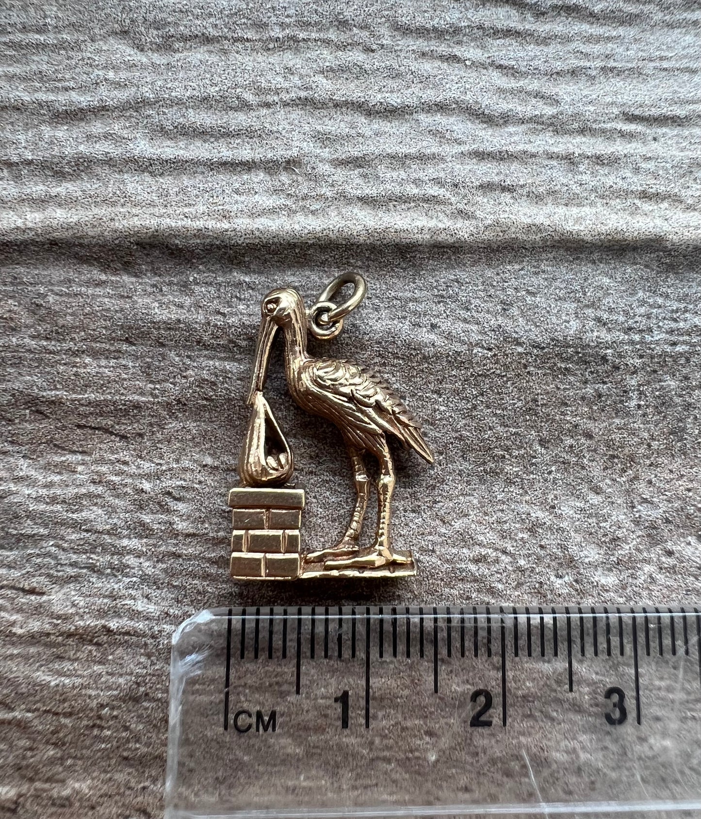 Vintage 9ct Gold Stork & Baby Charm