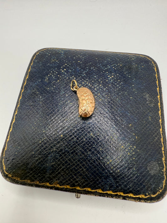 Antique 9ct Gold Lucky Kidney Bean Charm Pendant