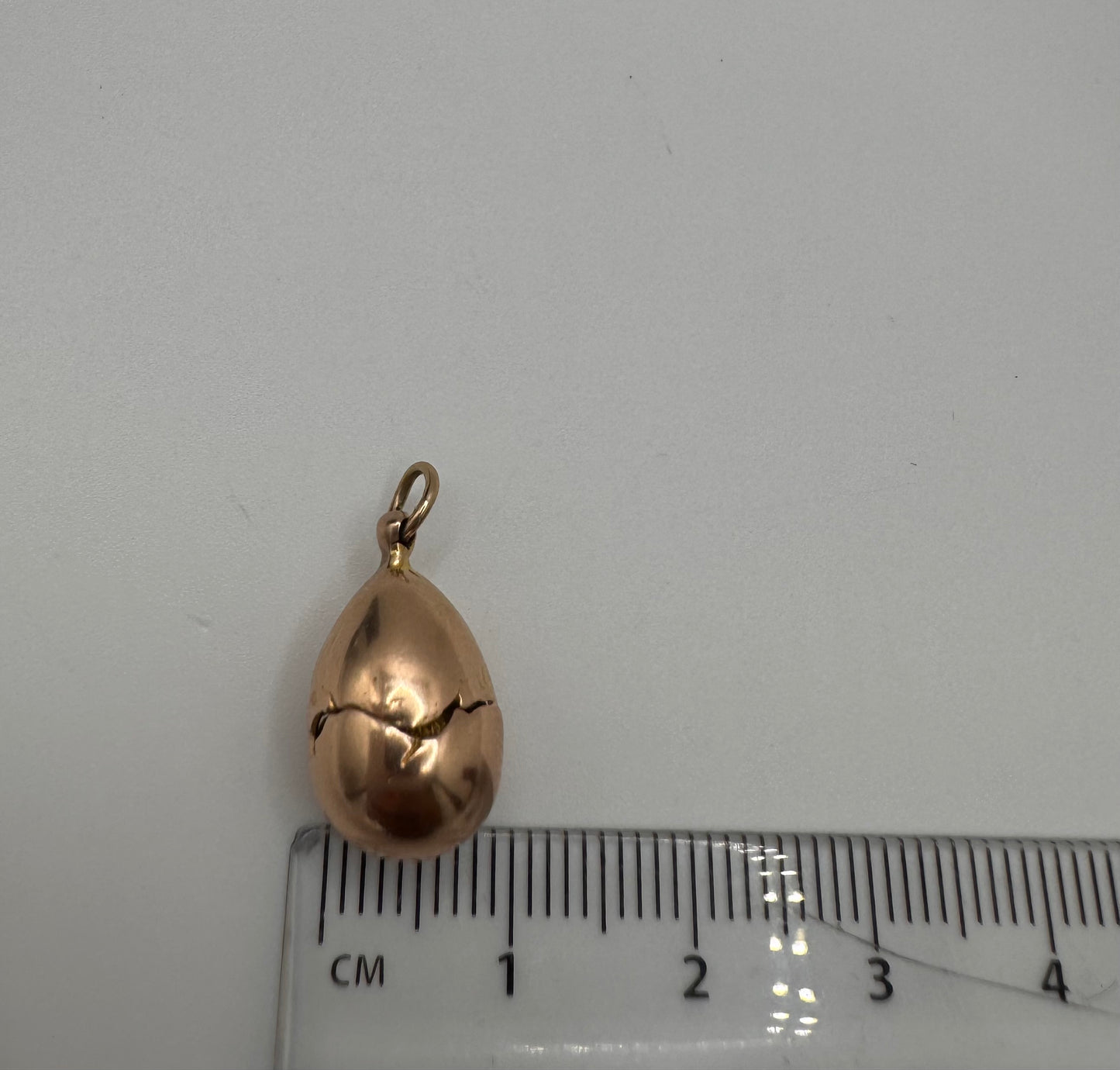 Vintage 9ct Gold Opening Egg Charm Chick Inside