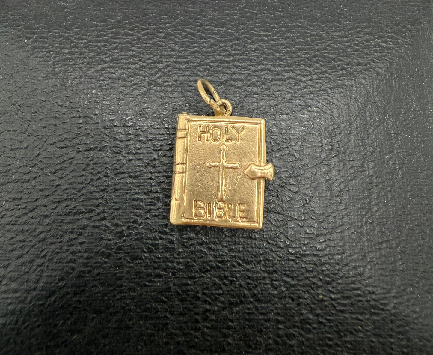 Vintage 9ct Gold Opening Bible Charm