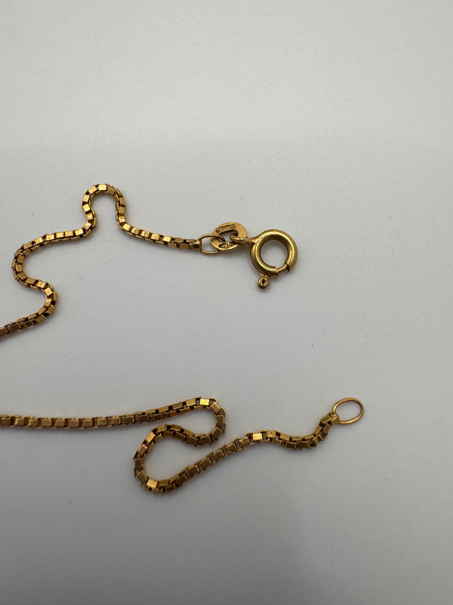 Vintage 18ct Gold Box Chain 16 Inches