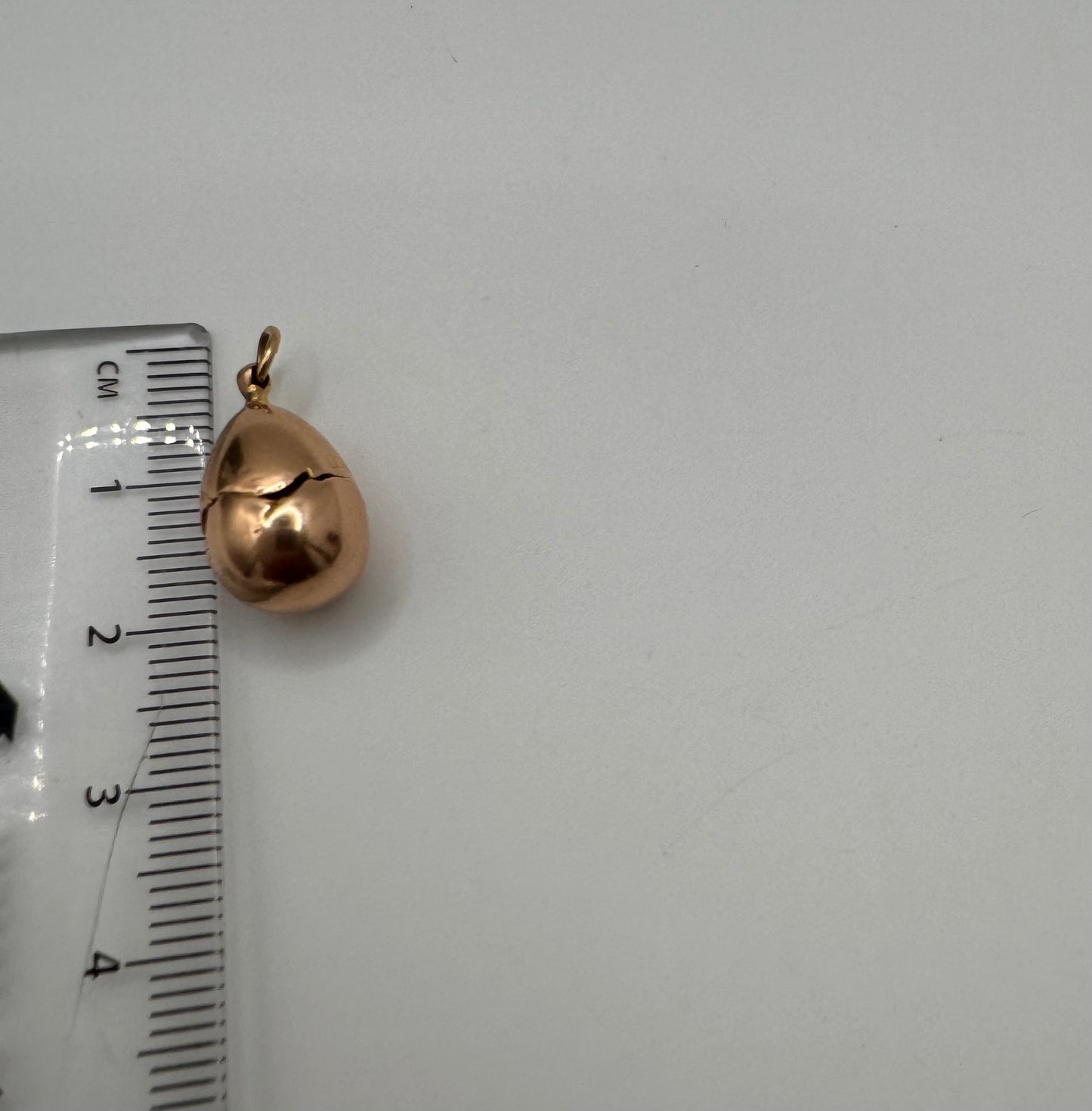 Vintage 9ct Gold Opening Egg Charm Chick Inside