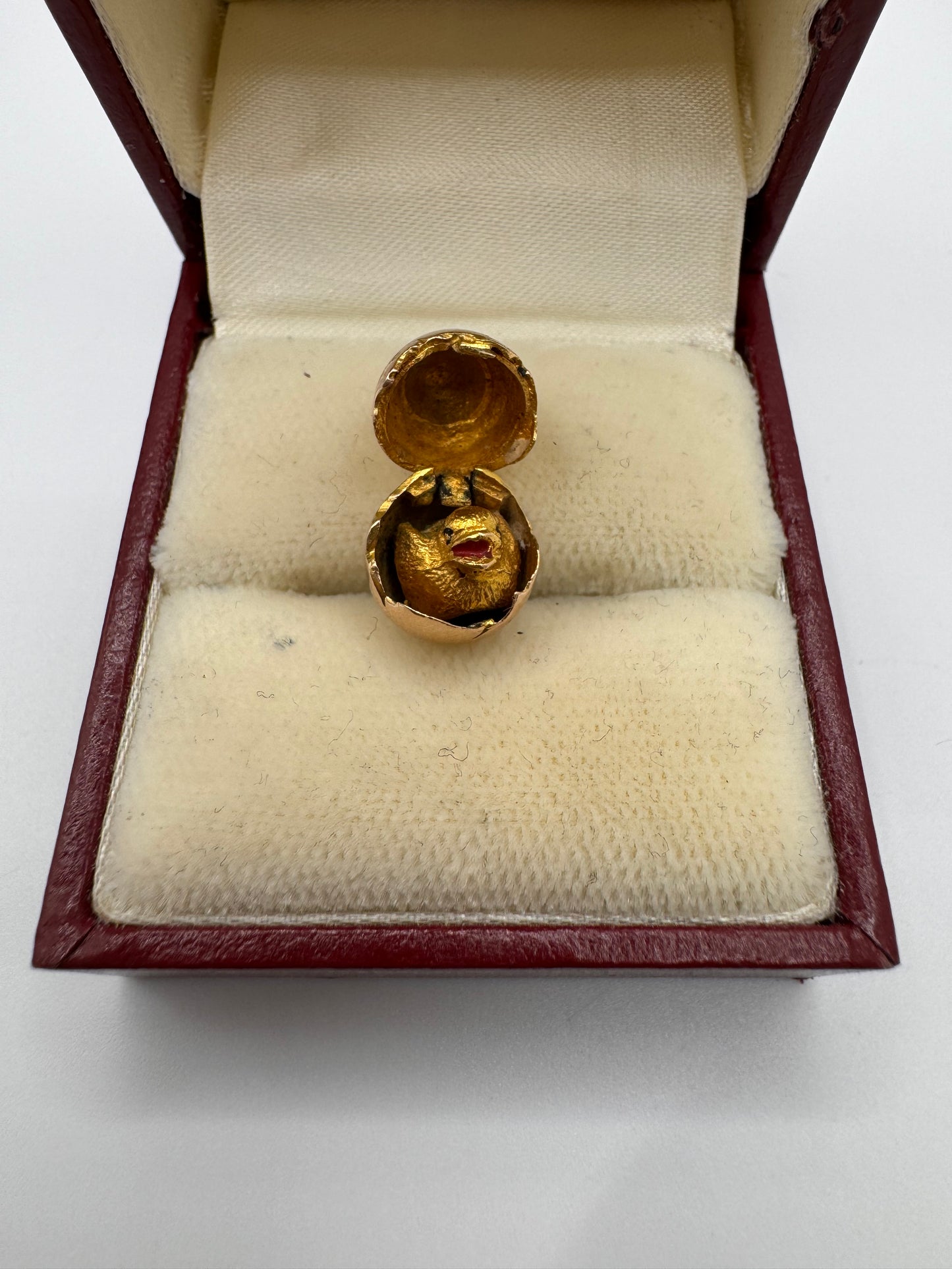 Vintage 9ct Gold Opening Egg Charm Chick Inside