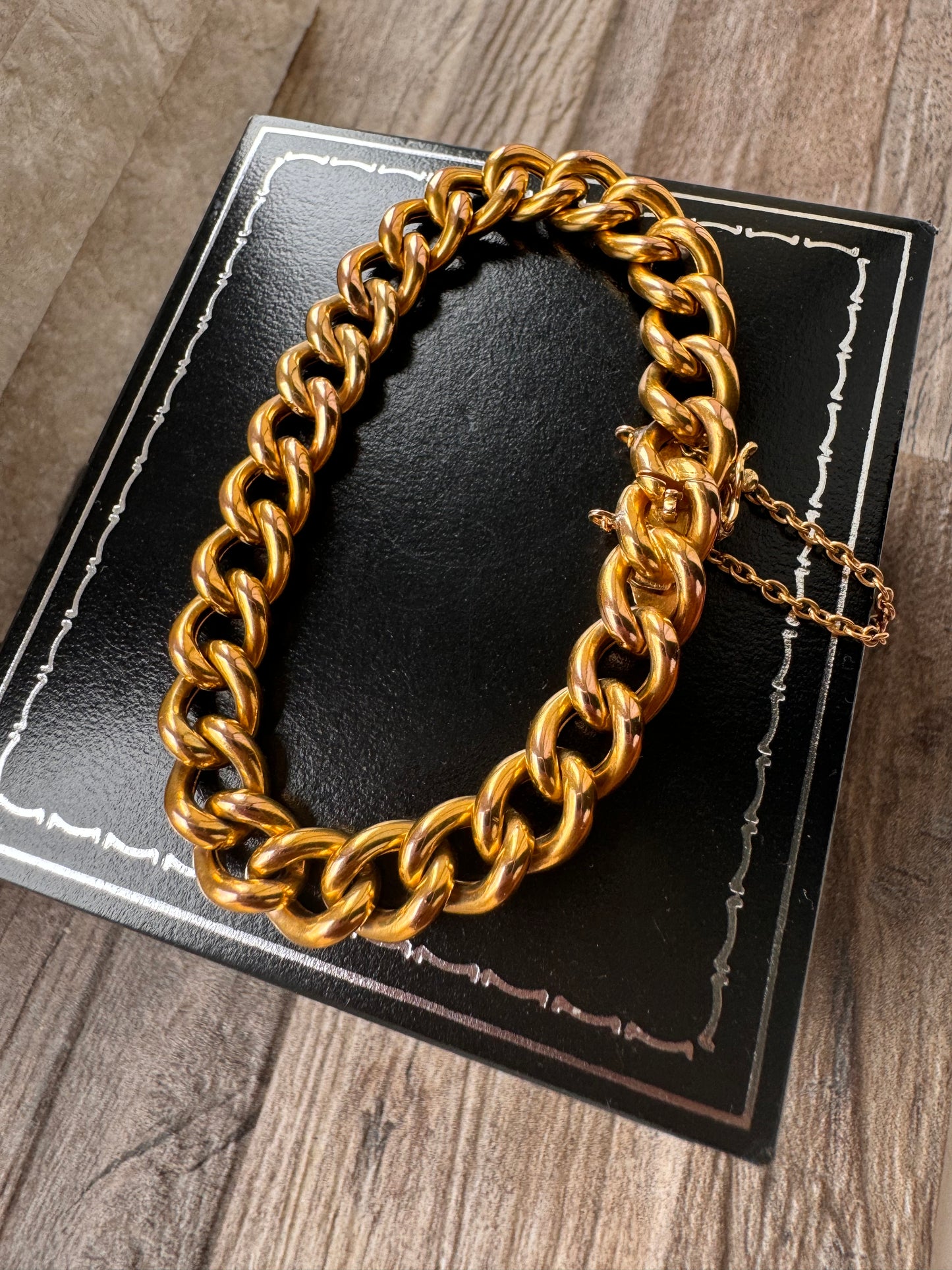 Antique 18ct Yellow Gold Curb Bracelet