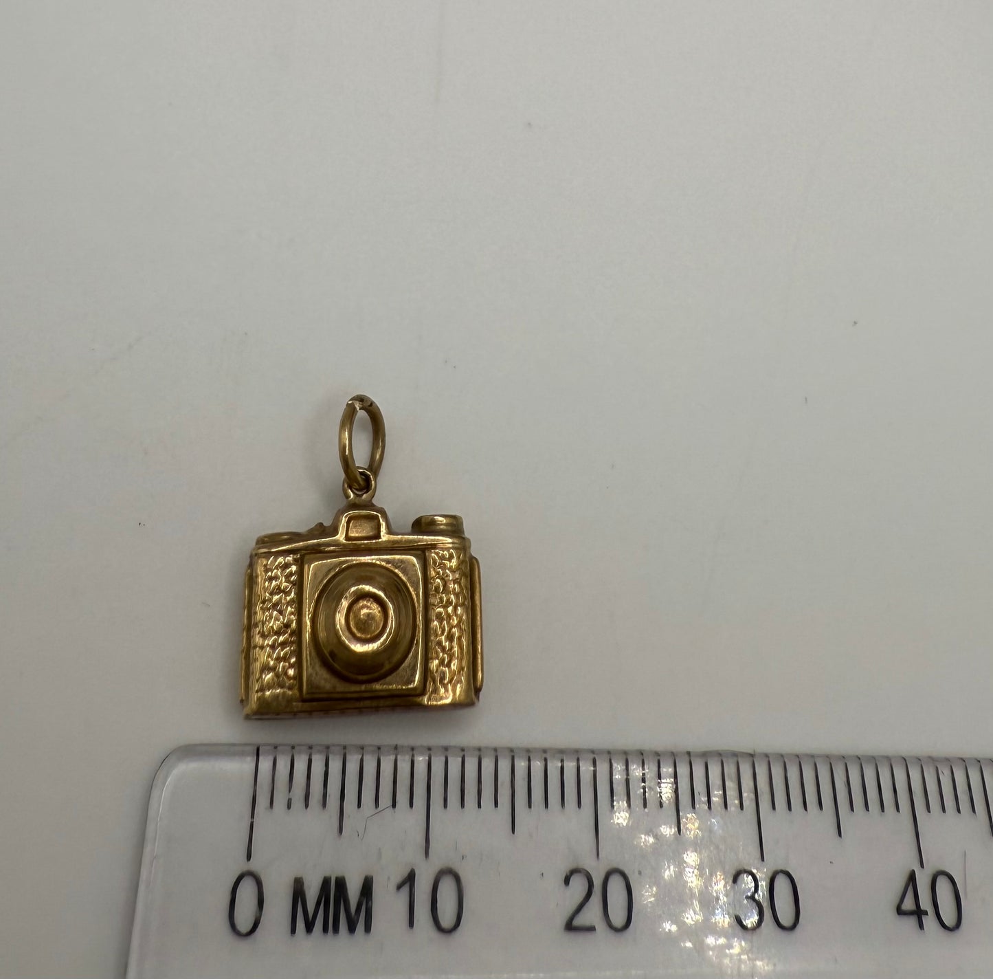 Vintage 9ct Gold Camera Charm