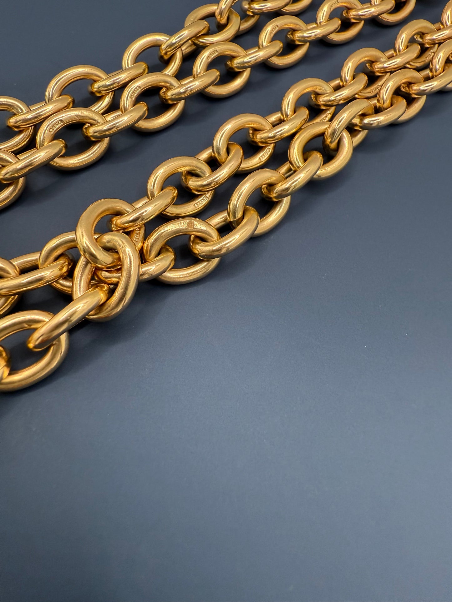 Stunning Long Vintage 9ct Yellow Gold Cable Chain