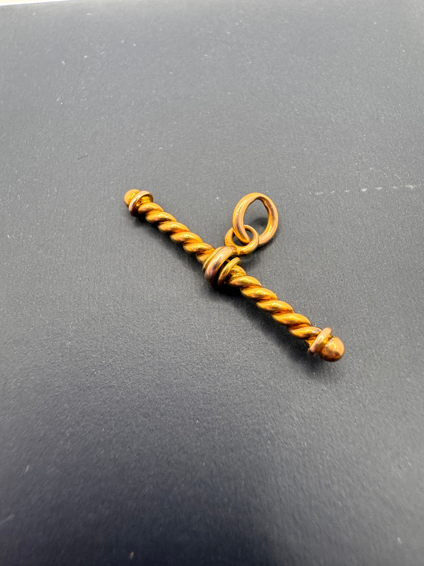 Antique 9ct Gold Fancy Twisted Swivel T-bar