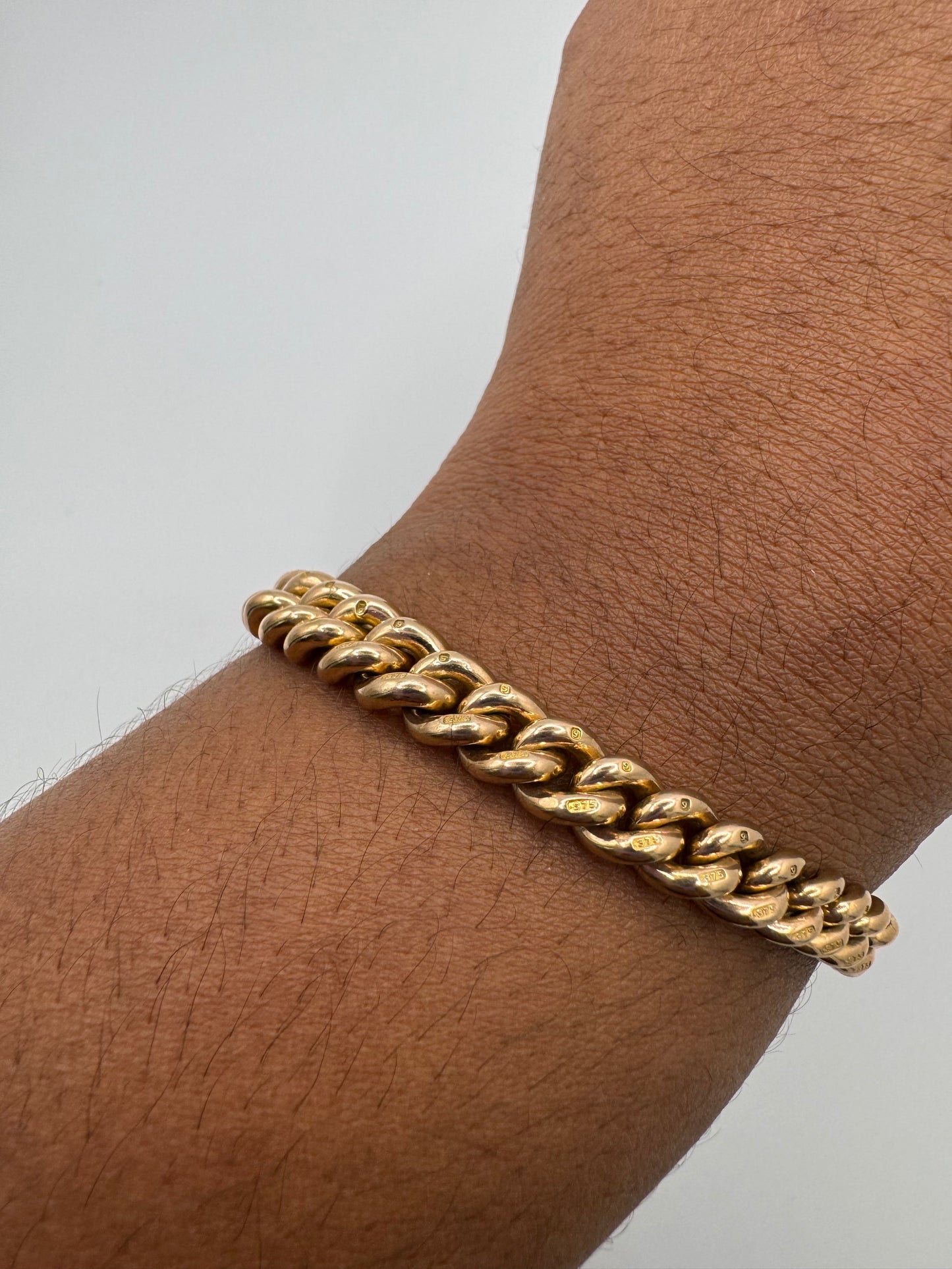 Chunky Antique 9ct Gold Curb Bracelet 8 Inches