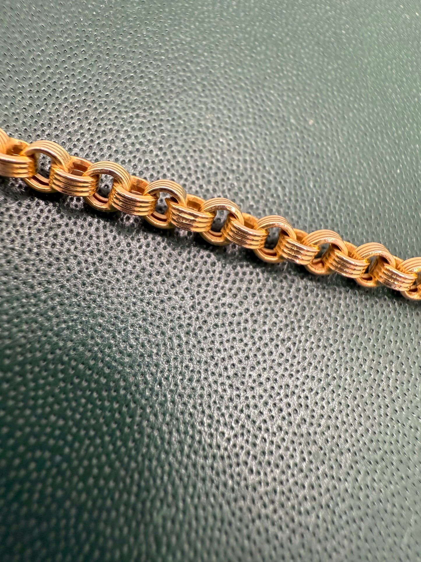 Long Vintage 9ct Gold Ribbed Link Chain 28.5 Inches