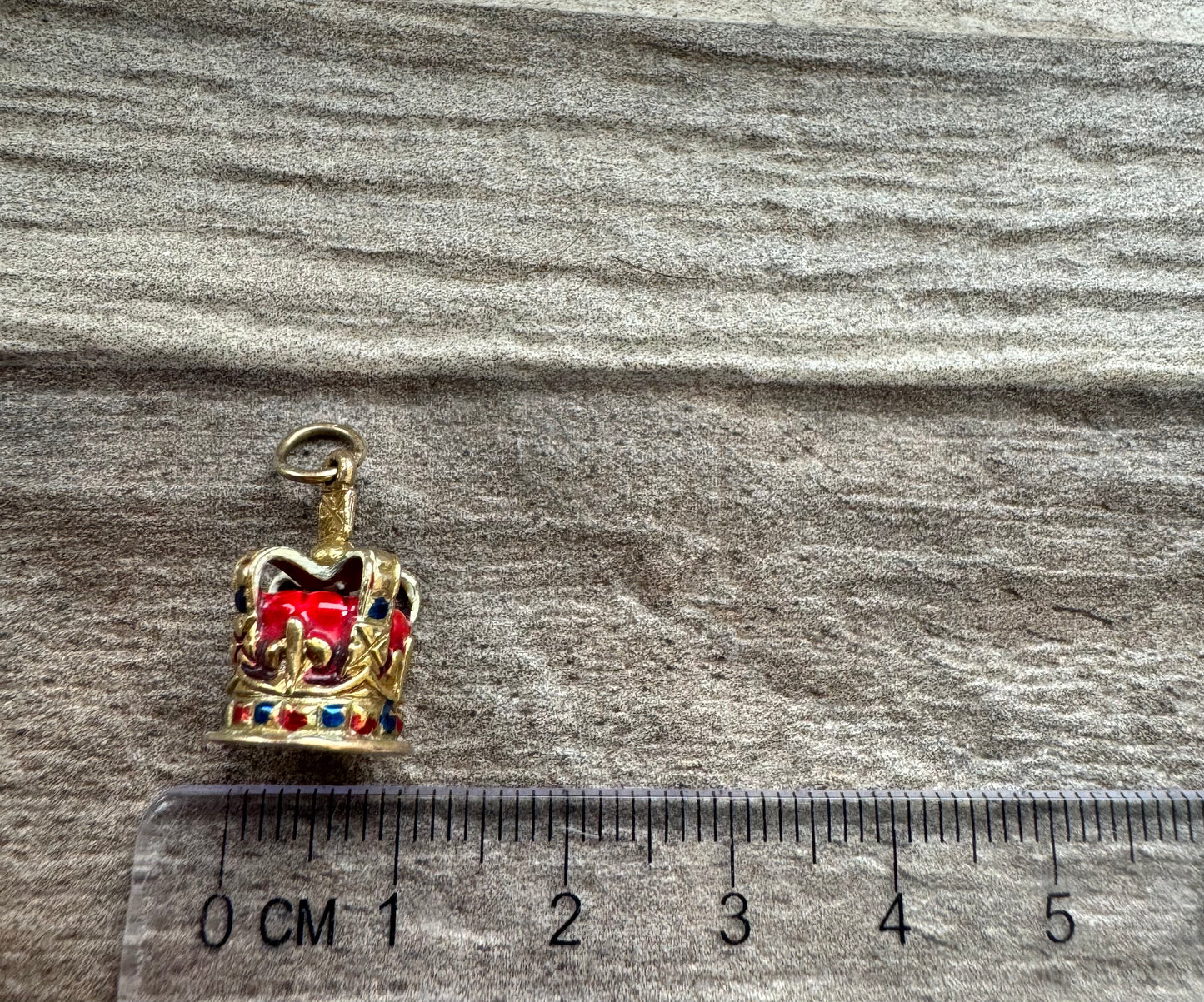 Vintage 9ct Gold Enamel Crown Charm