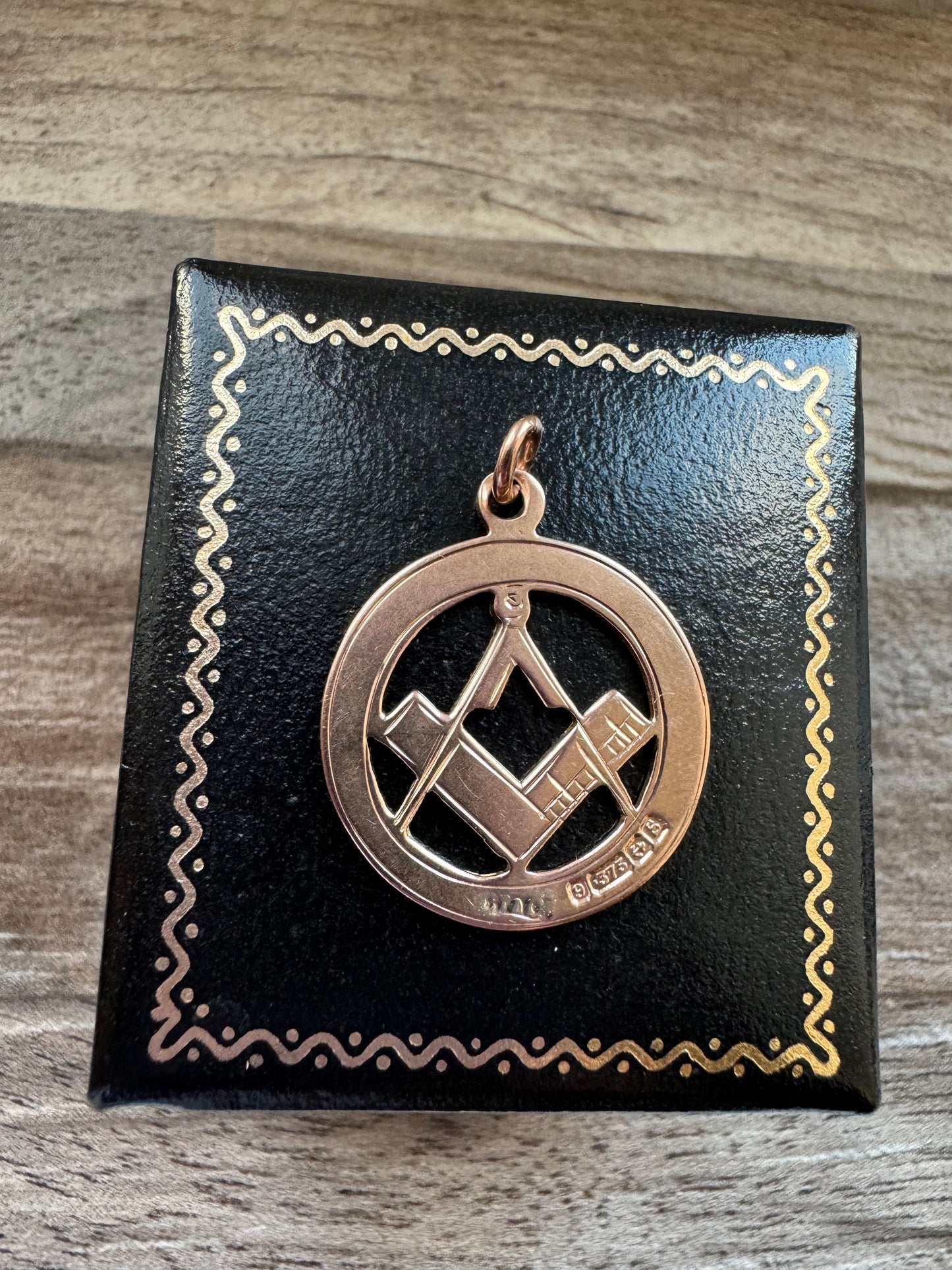 Vintage 9ct Gold Masonic Pendant