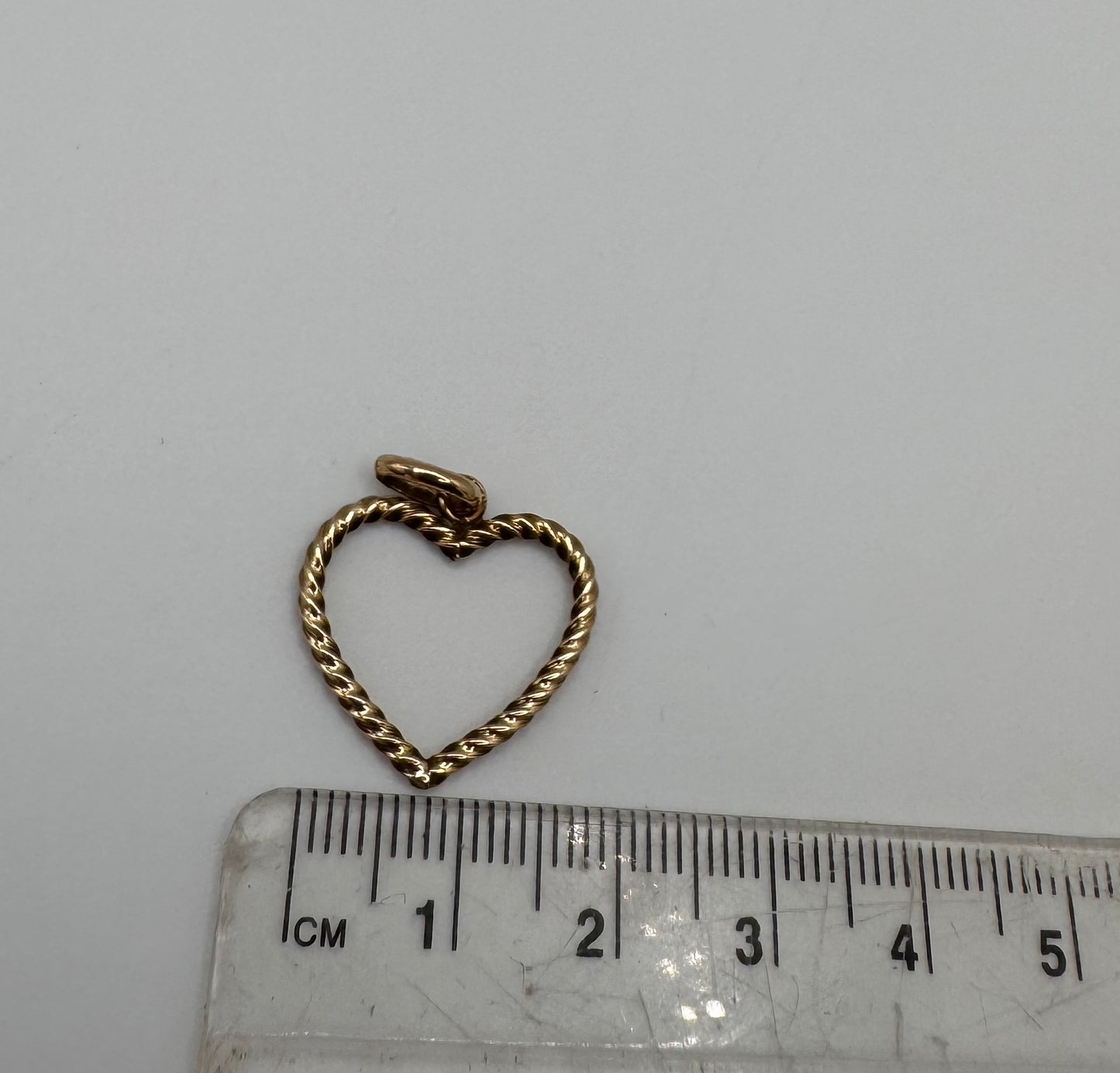 Vintage 9ct Gold Twisted Openwork Heart Charm