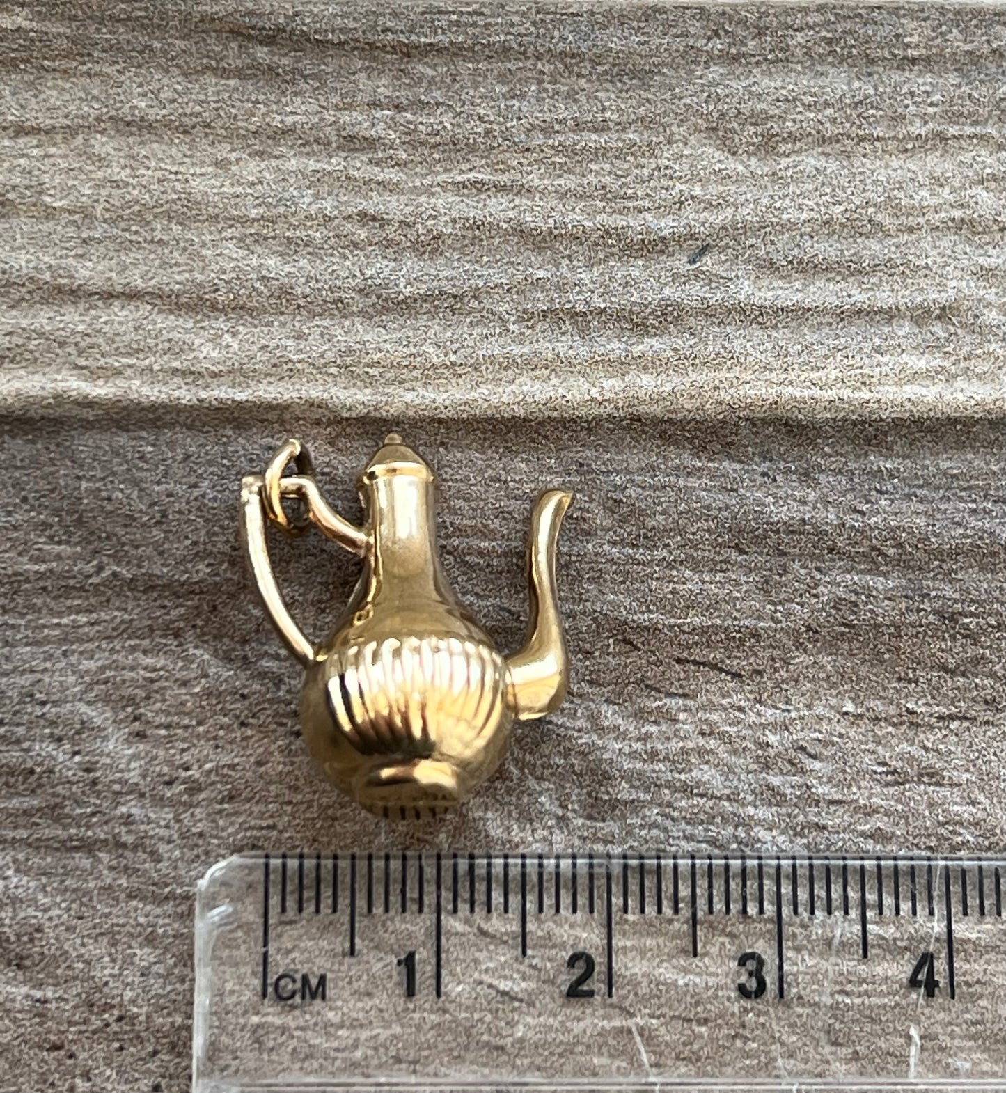 Vintage 9ct Gold Teapot Charm