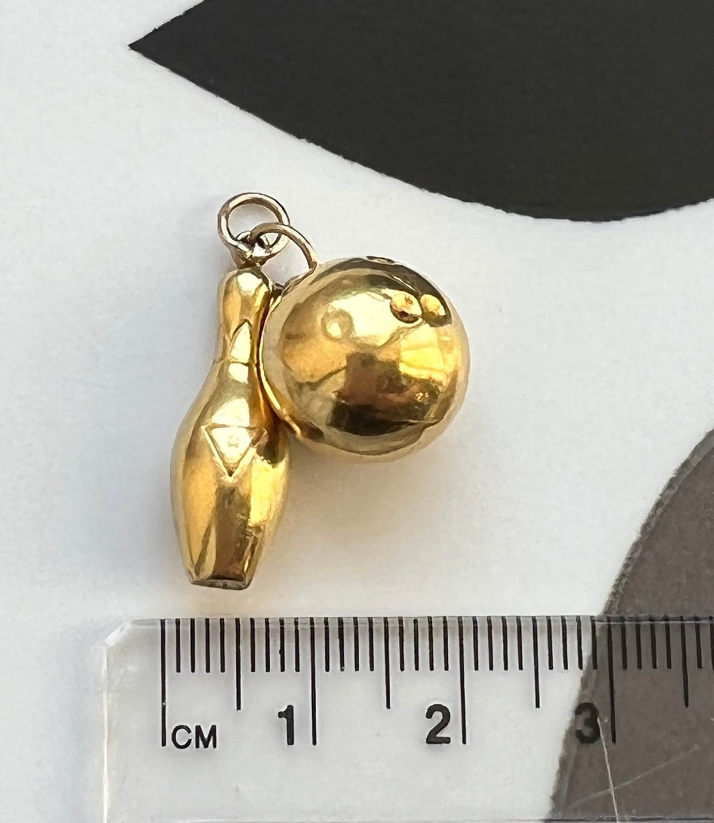 9ct Gold Vintage Bowling Ball & Pin Charm