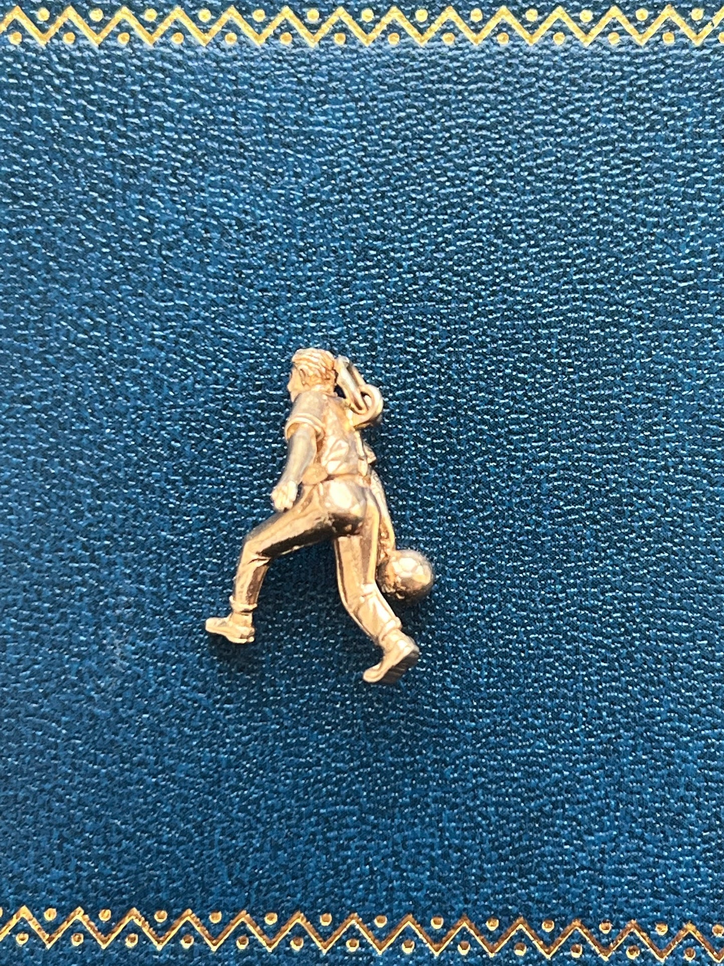 9ct Gold Vintage Bowler Charm