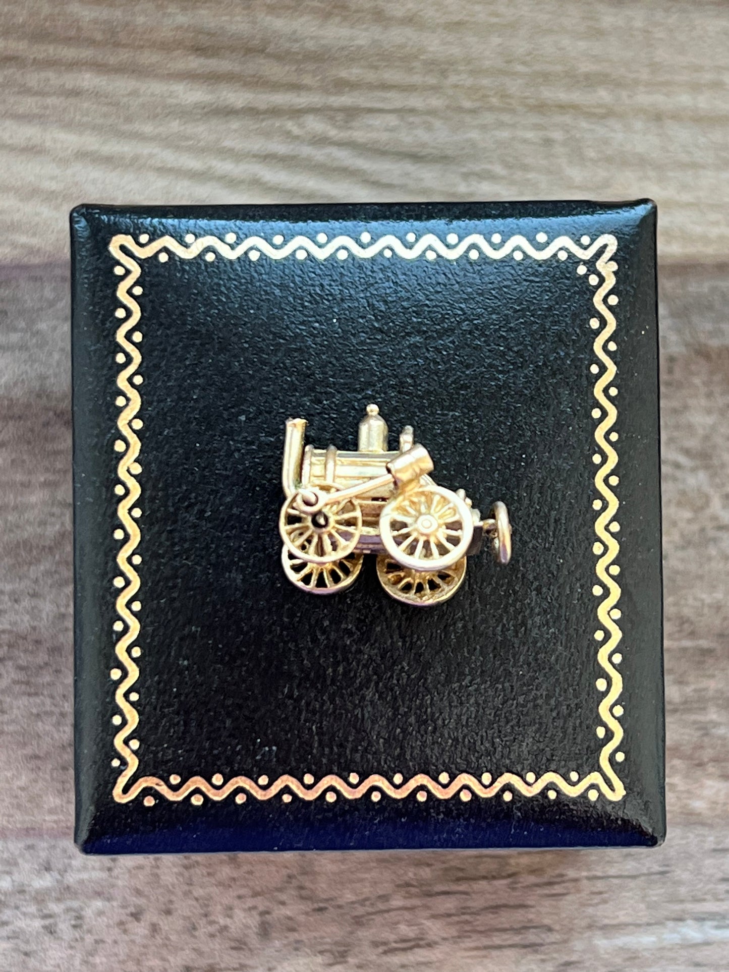 Vintage 9ct Gold Articulated Locomotive Engine Charm