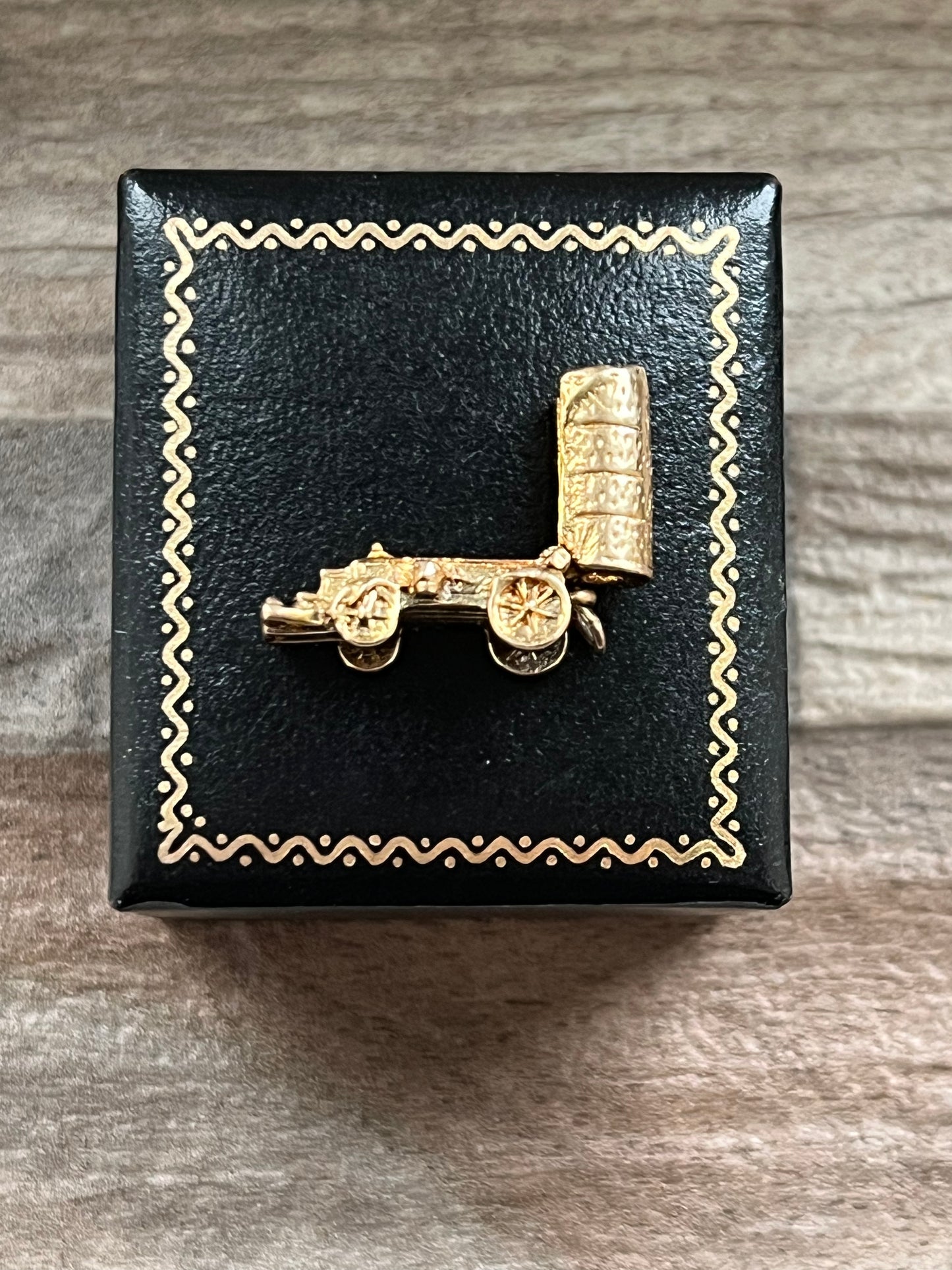 9ct Gold Vintage Opening Wagon Charm