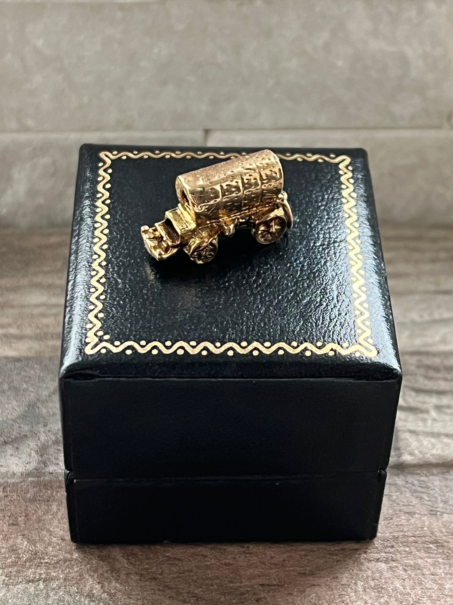 9ct Gold Vintage Opening Wagon Charm